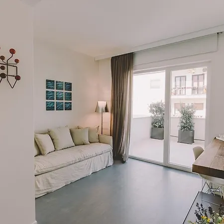 10 Design & לינה וארוחת בוקר פולינאנו א מארה