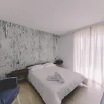 10 Design & Nocleg ze śniadaniem 4*