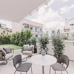 10 Design & Nocleg ze śniadaniem 4*