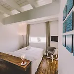 10 Design & Bed & Breakfast 4*