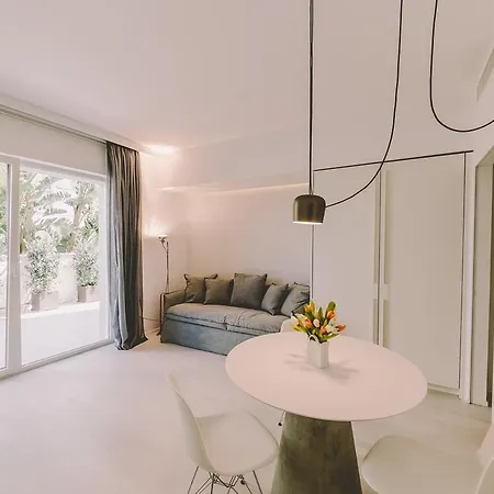 B&B 스위트 10 디자인&스파 4*
