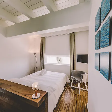 10 Design & فندق مبيت وإفطار 4*