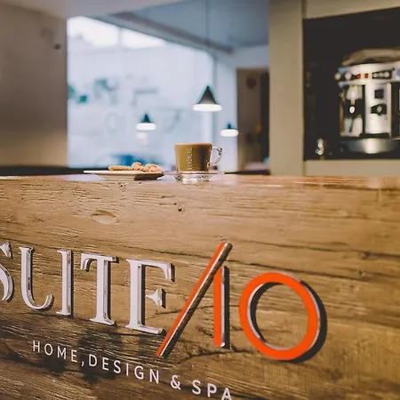 10 Design & Bed & Breakfast 4*