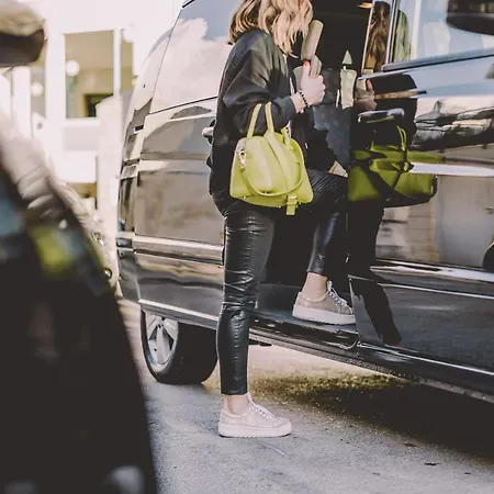 Bed & Breakfast 10 Design & 4*