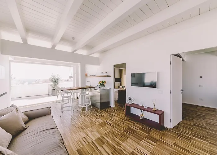 10 Design & Bed and breakfast