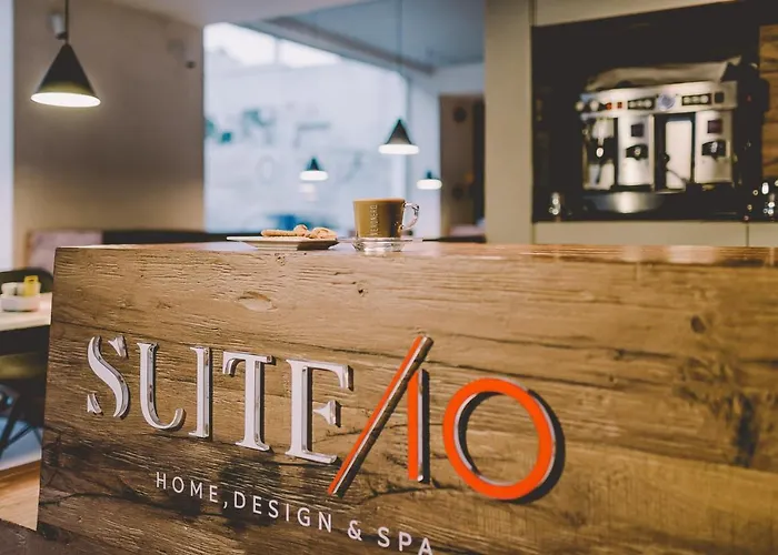 10 Design & Bed and breakfast 4*